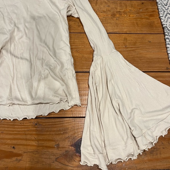 (355) —ALTAR’D STATE TOP— - Picture 2 of 6